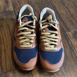 Lems Trailhead Sneakers NWOB size 7.5